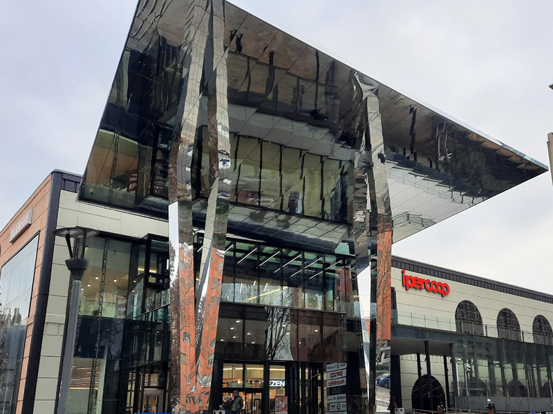 centro commerciale piazzalodi shopping milano