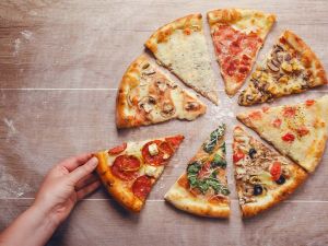 L’origine del nome pizza deriva dal greco per indicare “forno”