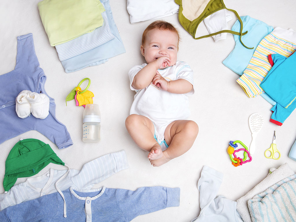 Vestire un neonato: le istruzioni - Centro Commerciale PiazzaLodi